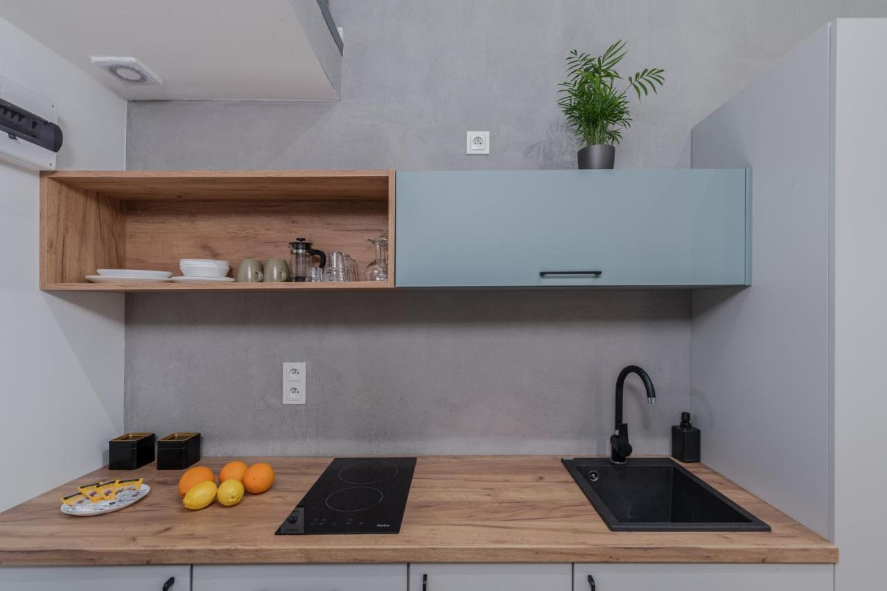 Parkside Fresh Apartments - Old Town Guesthouse - By Upstairs Краків Екстер'єр фото