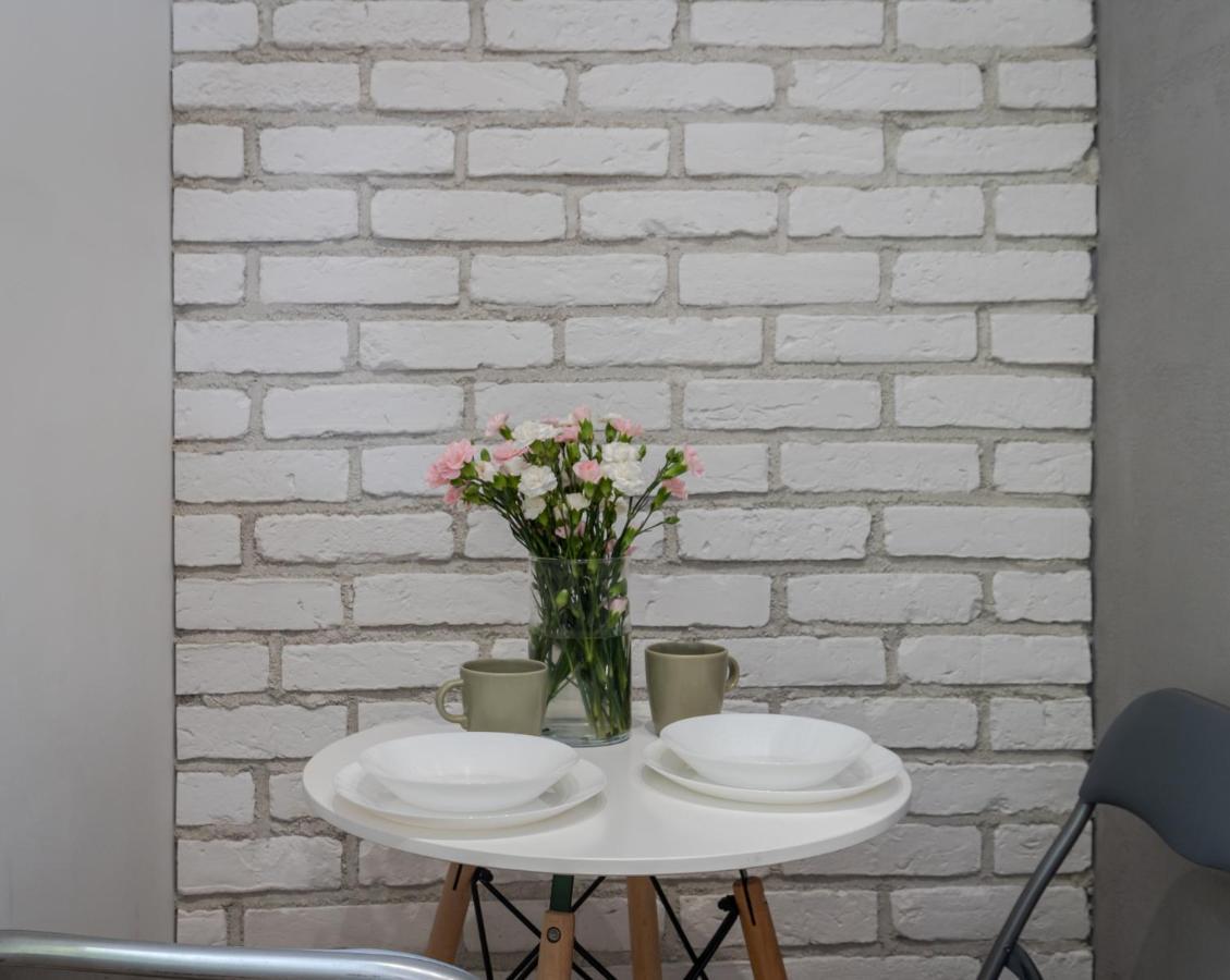 Parkside Fresh Apartments - Old Town Guesthouse - By Upstairs Краків Екстер'єр фото