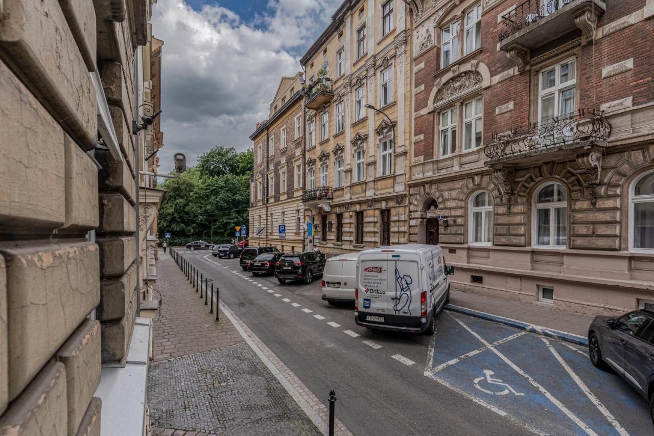 Parkside Fresh Apartments - Old Town Guesthouse - By Upstairs Краків Екстер'єр фото